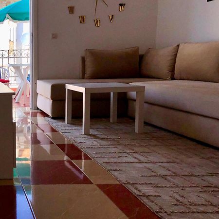Joli Appart Avec Terrasse Au Centre Ville Tétouan Ngoại thất bức ảnh
