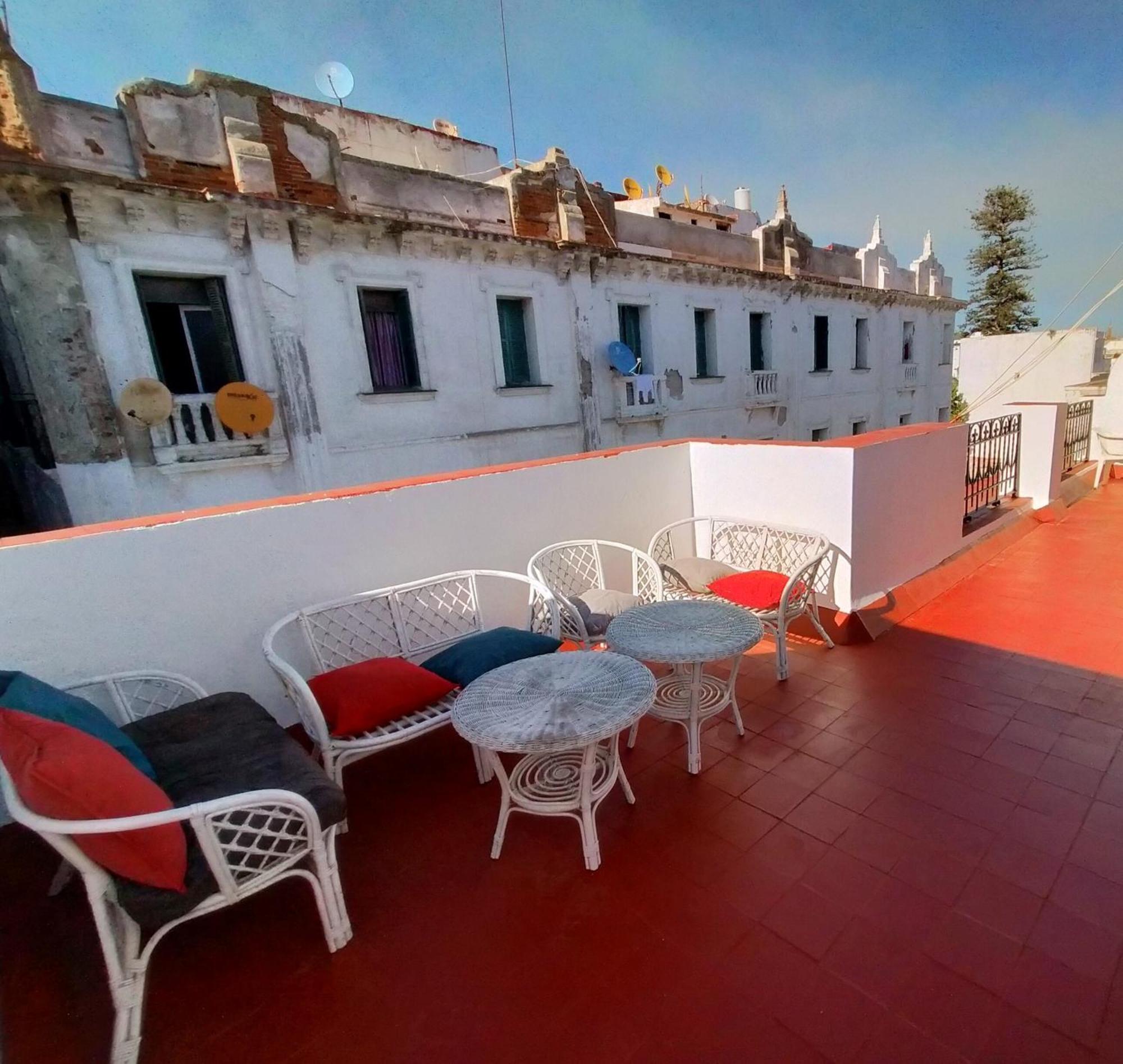 Joli Appart Avec Terrasse Au Centre Ville Tétouan Ngoại thất bức ảnh