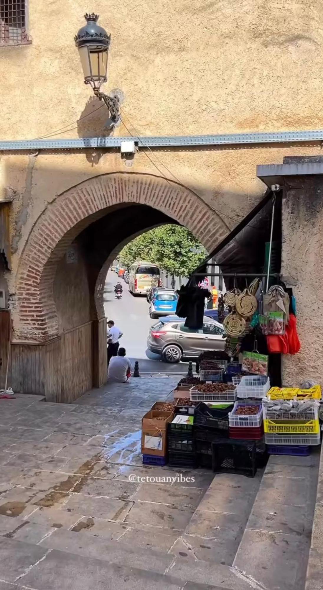 Joli Appart Avec Terrasse Au Centre Ville Tétouan Ngoại thất bức ảnh