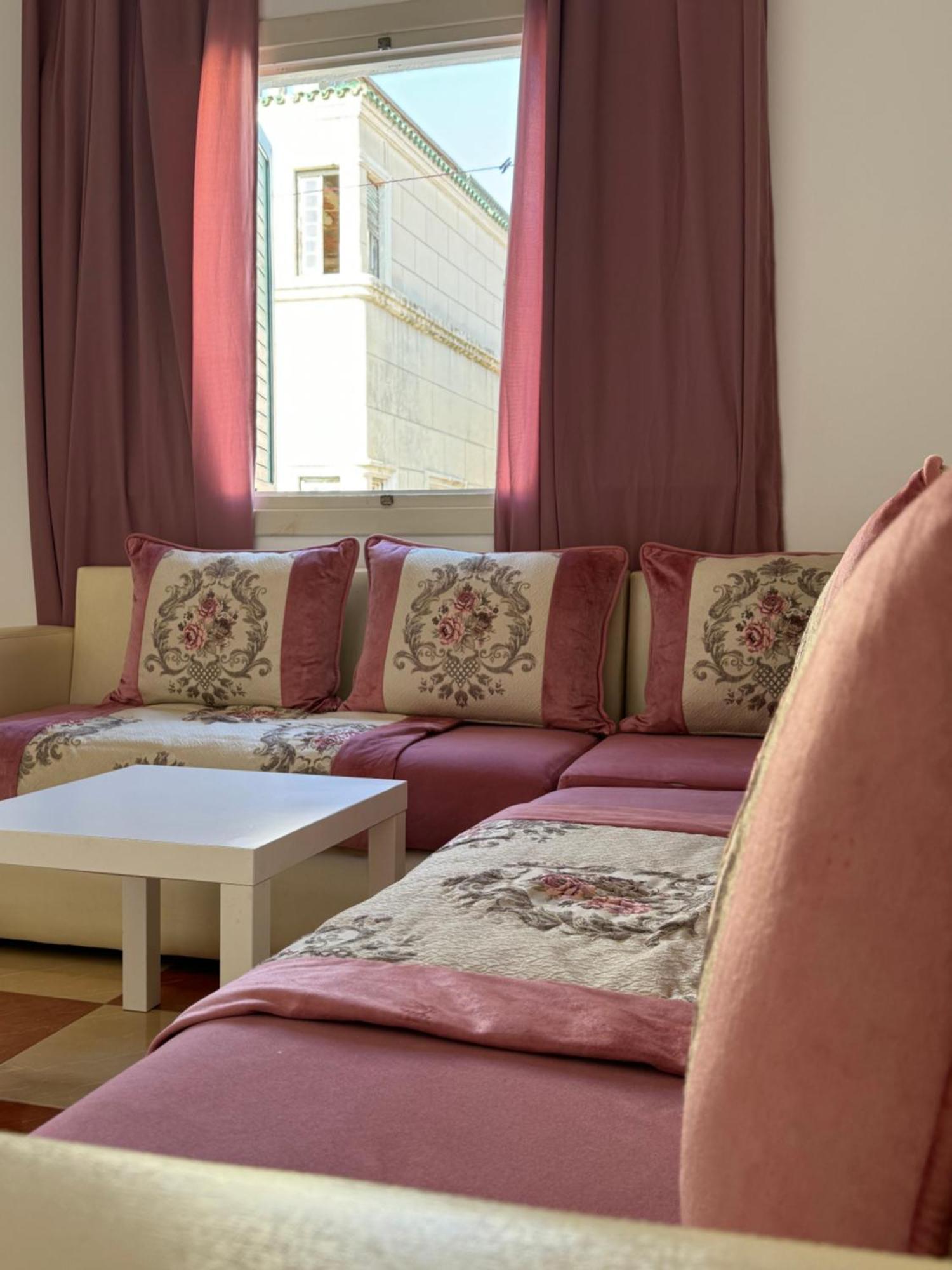 Joli Appart Avec Terrasse Au Centre Ville Tétouan Ngoại thất bức ảnh