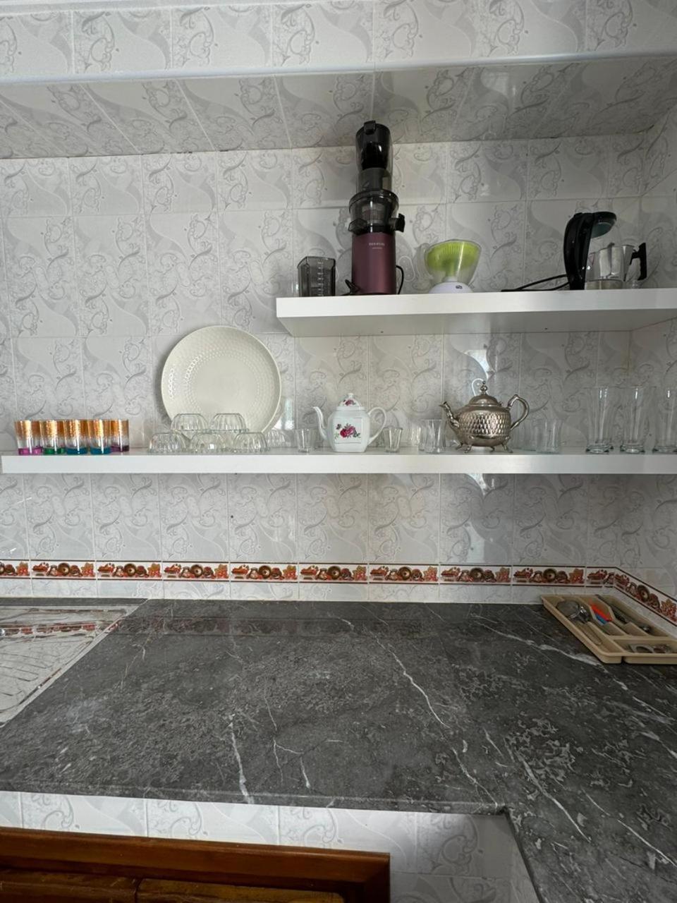 Joli Appart Avec Terrasse Au Centre Ville Tétouan Ngoại thất bức ảnh