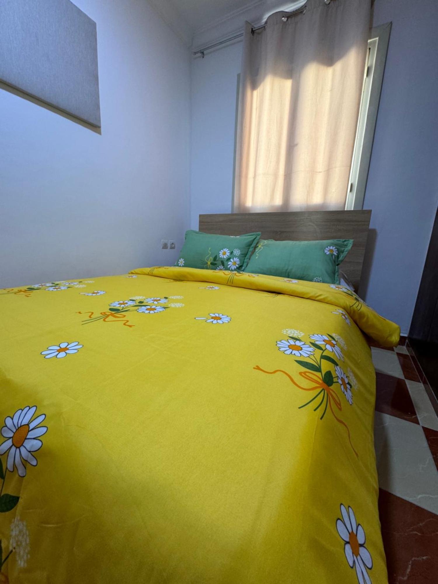 Joli Appart Avec Terrasse Au Centre Ville Tétouan Ngoại thất bức ảnh