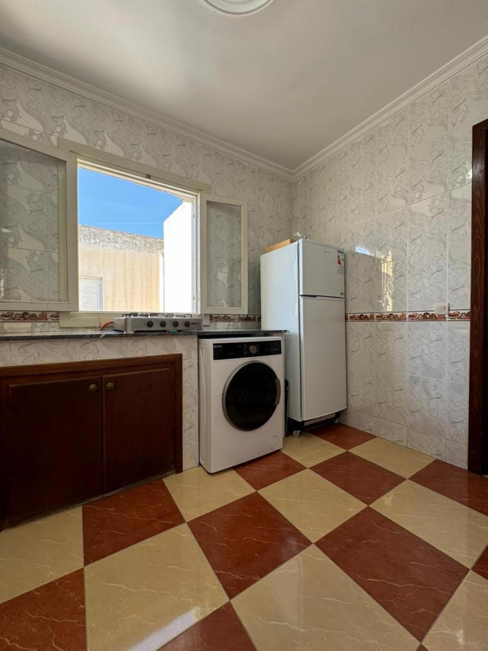 Joli Appart Avec Terrasse Au Centre Ville Tétouan Ngoại thất bức ảnh
