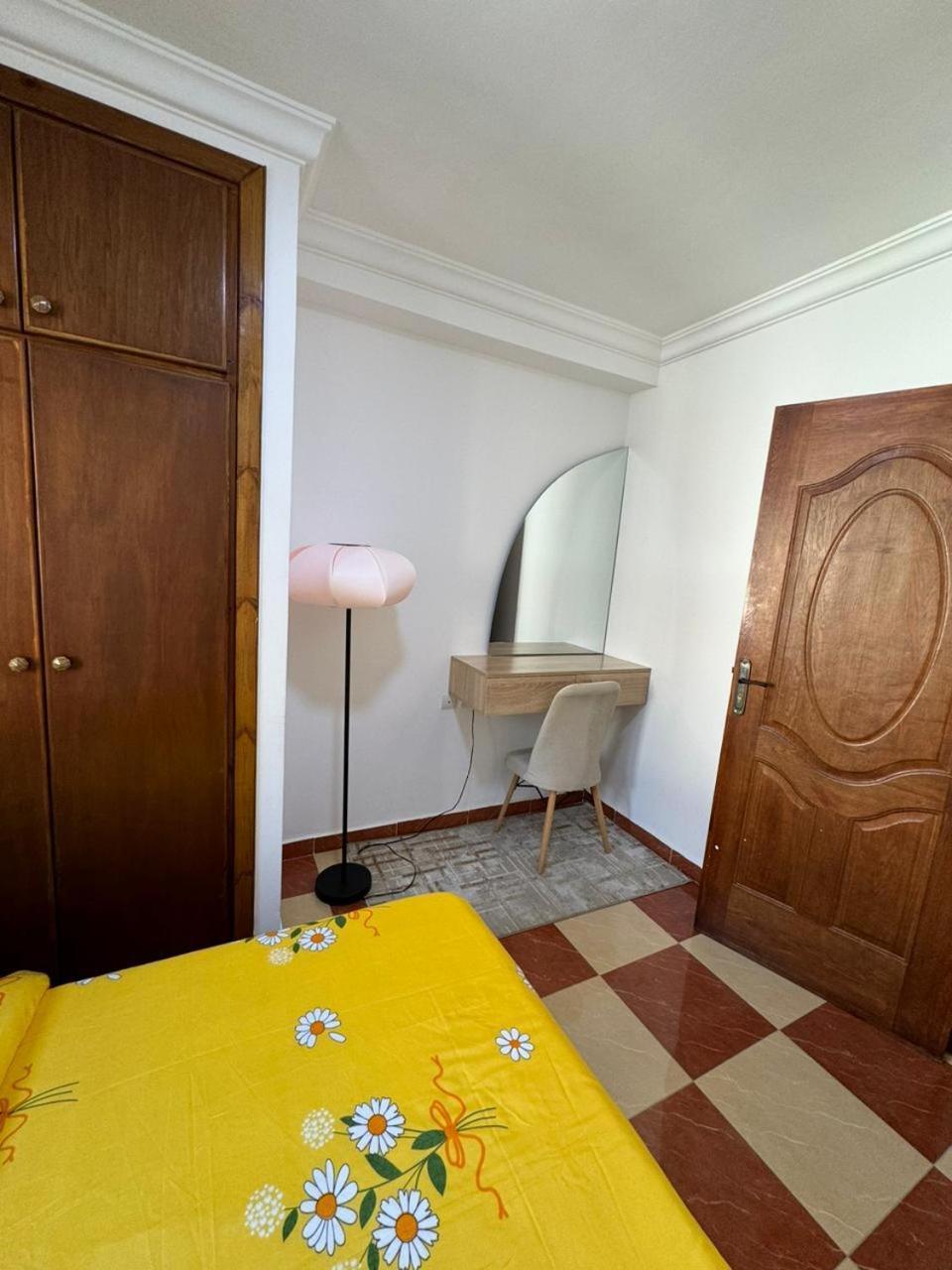 Joli Appart Avec Terrasse Au Centre Ville Tétouan Ngoại thất bức ảnh